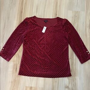 Talbots Plus Burgundy DOT BURNOUT
BUTTON CUFF TEE Blouse TOP Size M/NWT